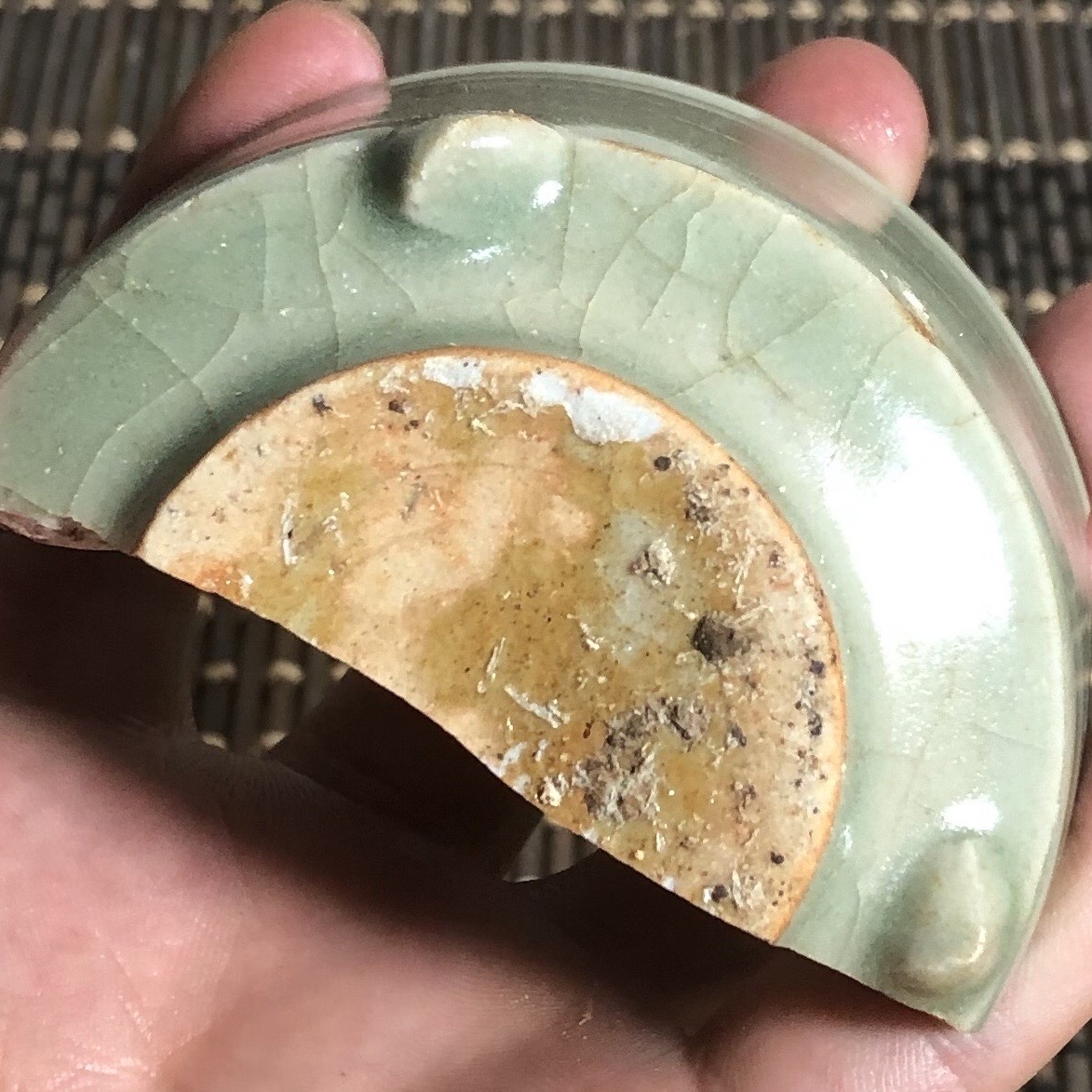元代龍泉窯青釉旋紋琴爐