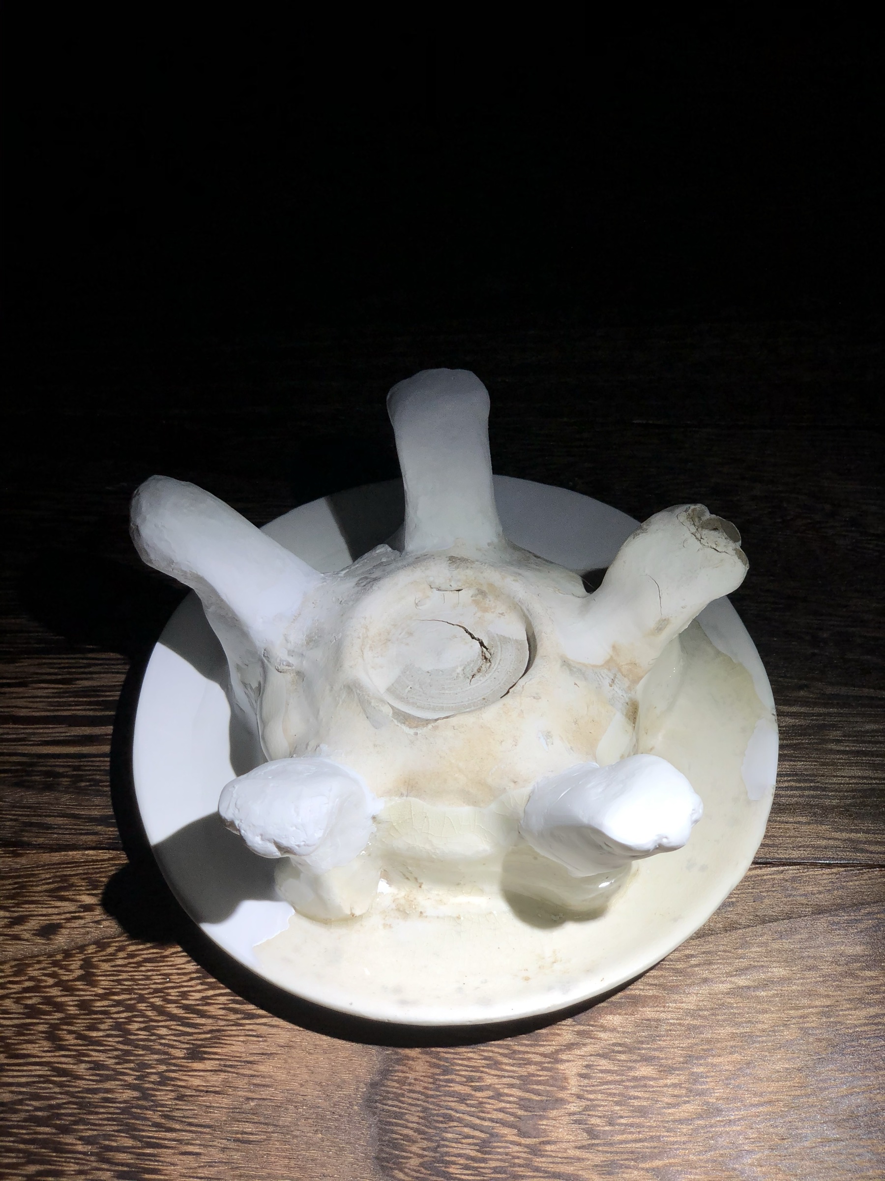 修復後：宋代扒村窯白地黑花五腿爐